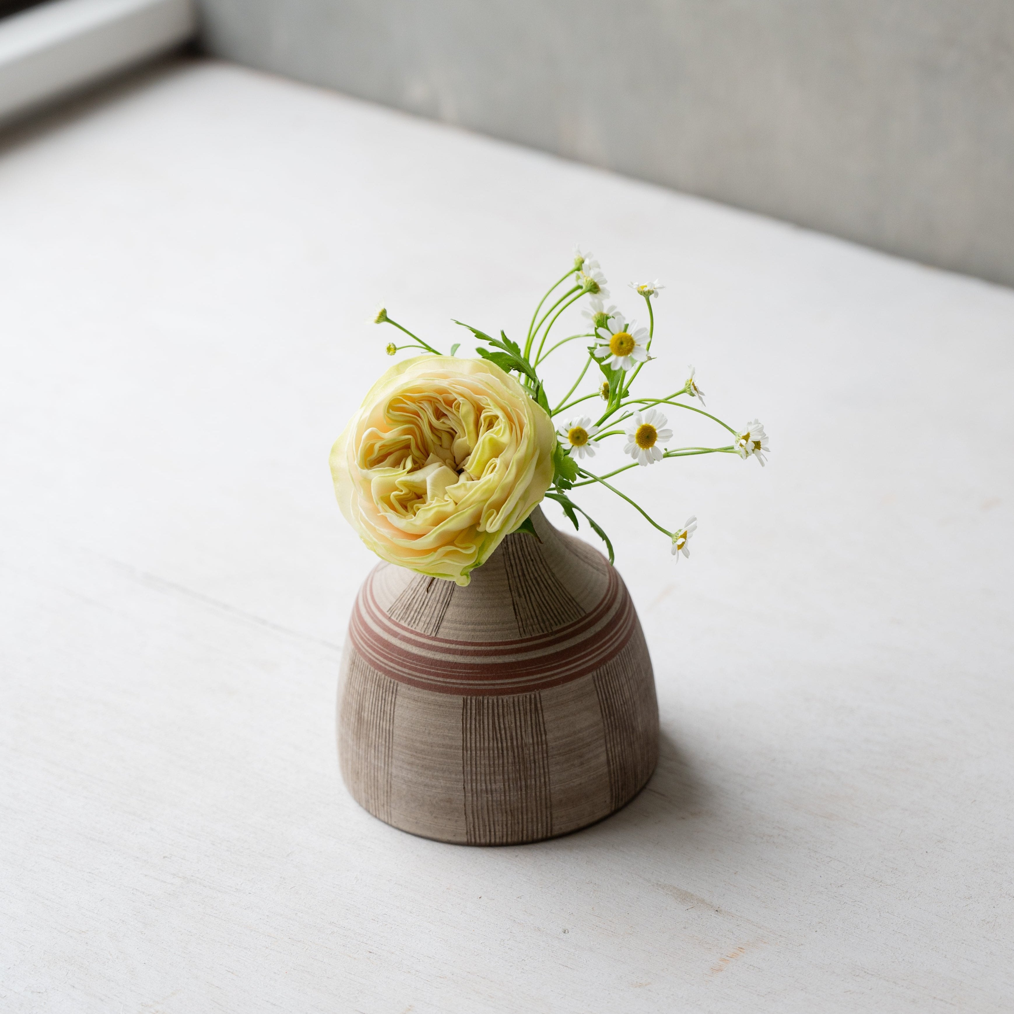 中国　致遠堂製　粉彩　花漢詩文　筒瓶　花瓶　V　R6768F 陶器のFlower vase（フラワーベース）・花瓶｜お花と観葉植物の