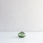 スガハラの緑のガラス花瓶一輪挿し